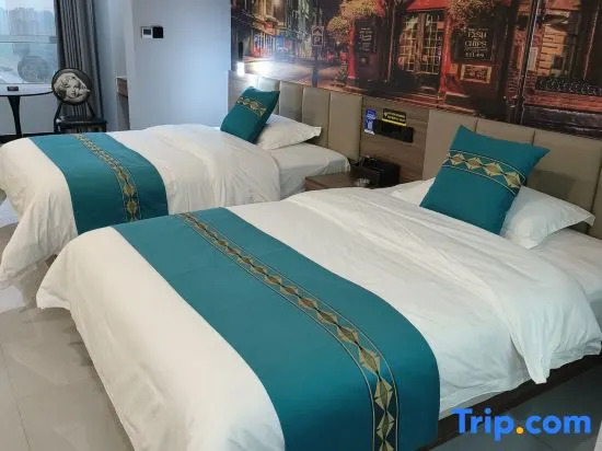 This Shi Hotel (Zhoukou Municipal Government Arts and Science College)