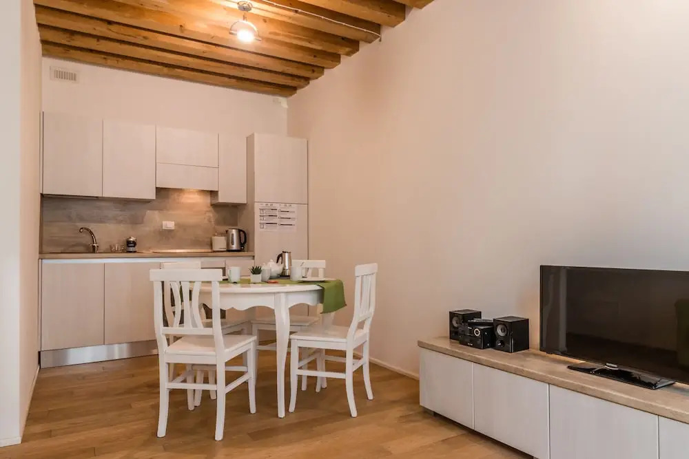 Mazzoni 10 Modern Flat