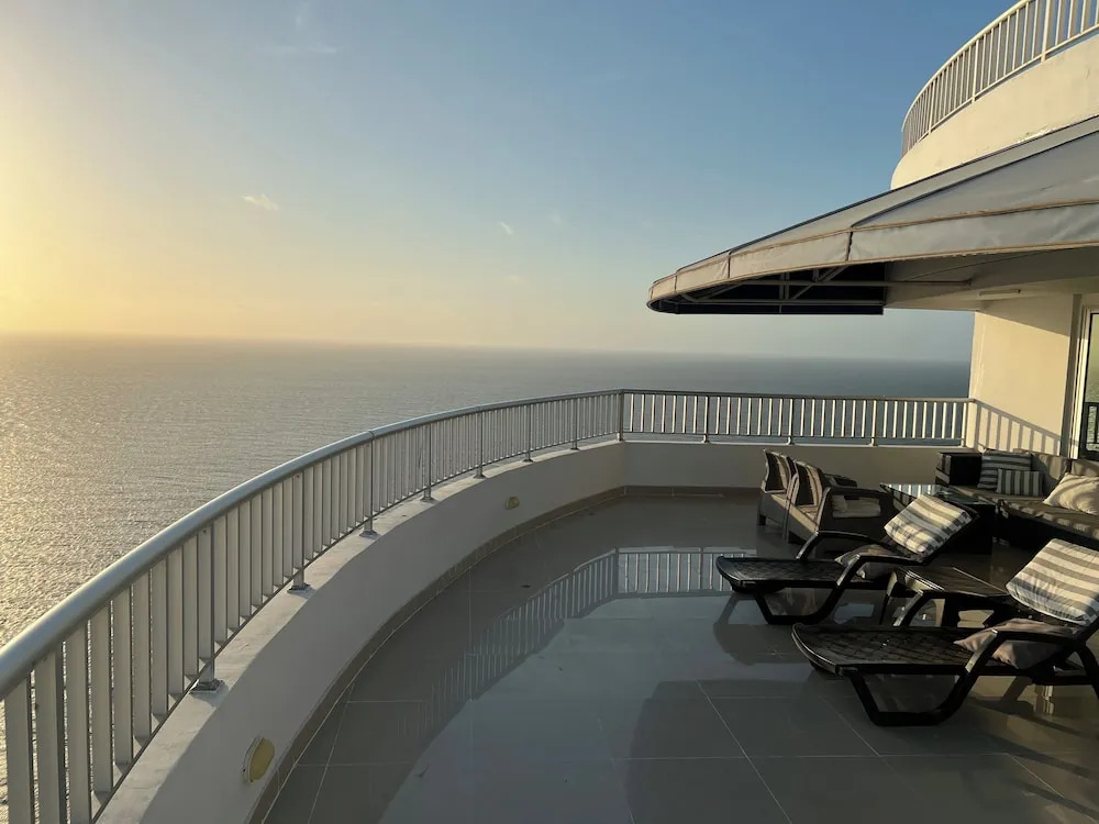Palmetto Penthouse Deluxe Beautiful View and Sunset Floor 39