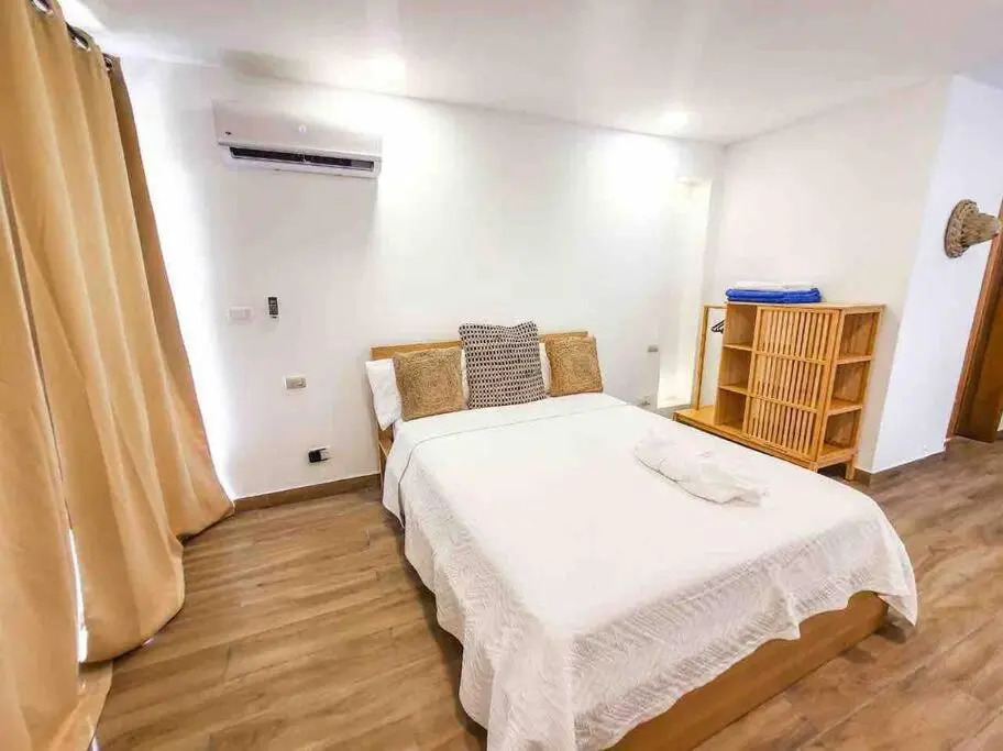 3EUROCARIBE SUITES PUNTA CANA LOS CORALES BEACH POOL WIFI 2 min front of the beach!!