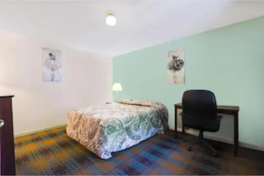 Travelers Inn by OYO Beaver, Hwy 19