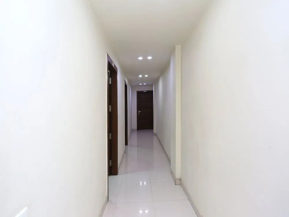 OYO 17280 Hotel Shivaay