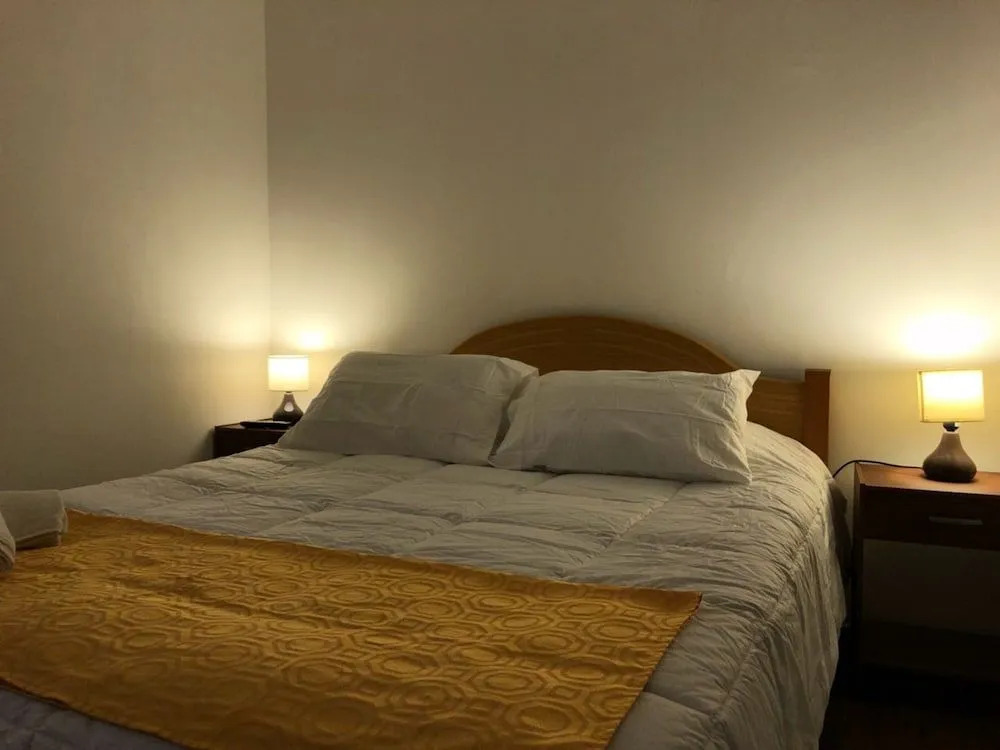 Hostal Lacroix