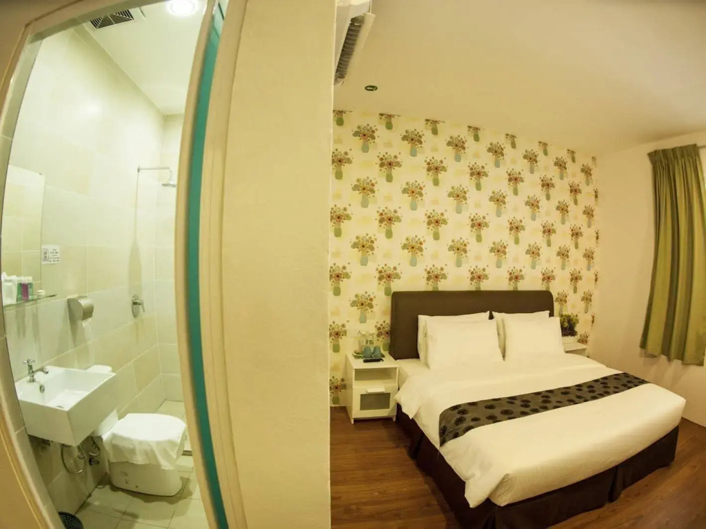 Treez Inn