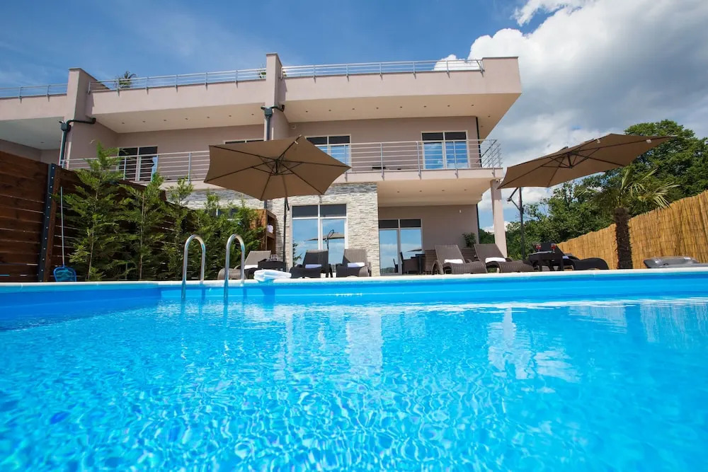 Villa Ella - Mediterranean stone house