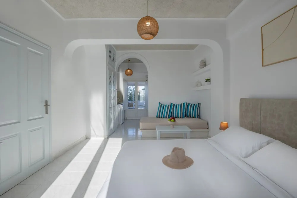 Nevma Suites