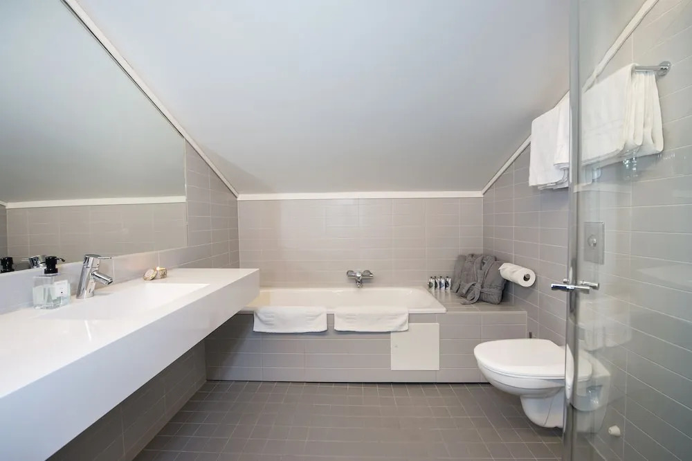 Svalbard Hotell | Polfareren