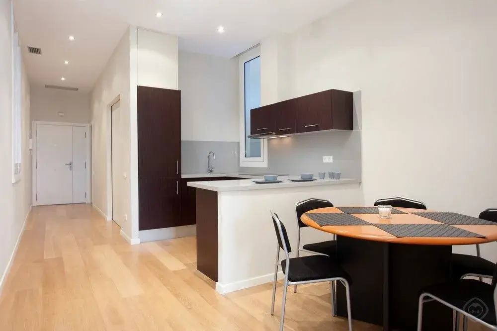 Modern Center Apartments