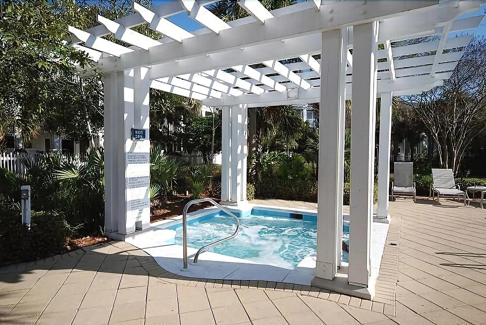 Le Jardin 158 - 3BR 3.5ba -
