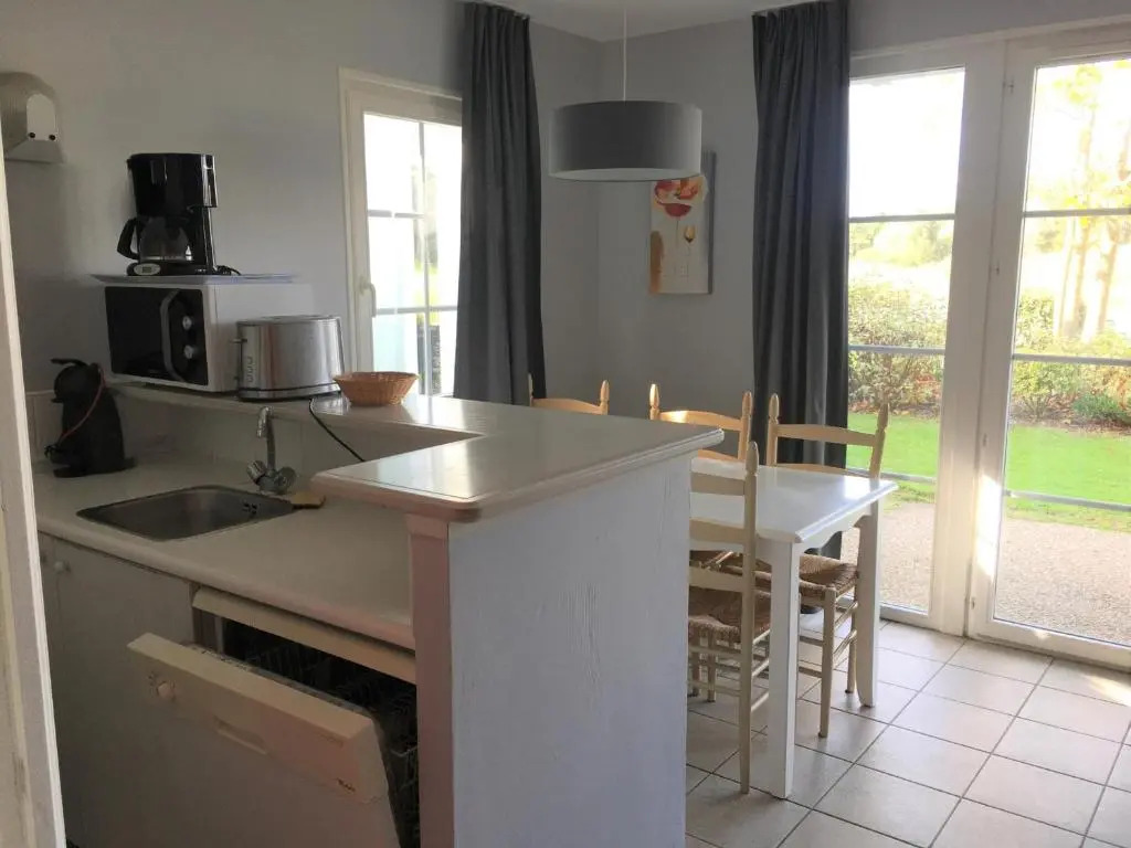 Maison familiale avec vue lac, animaux admis, parking - FR-1-482-39