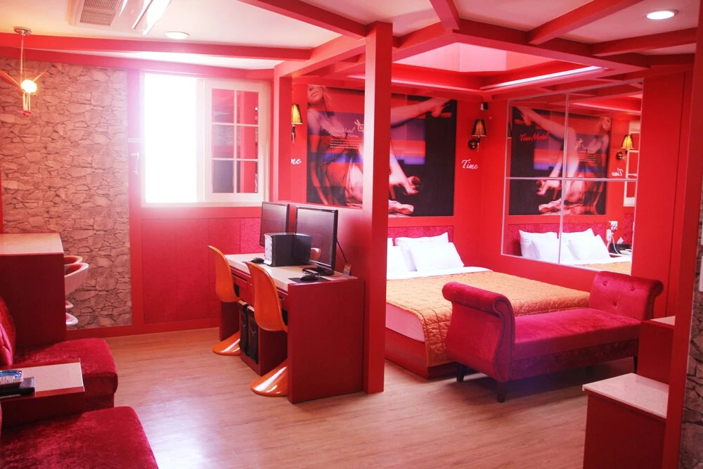 Time Motel
