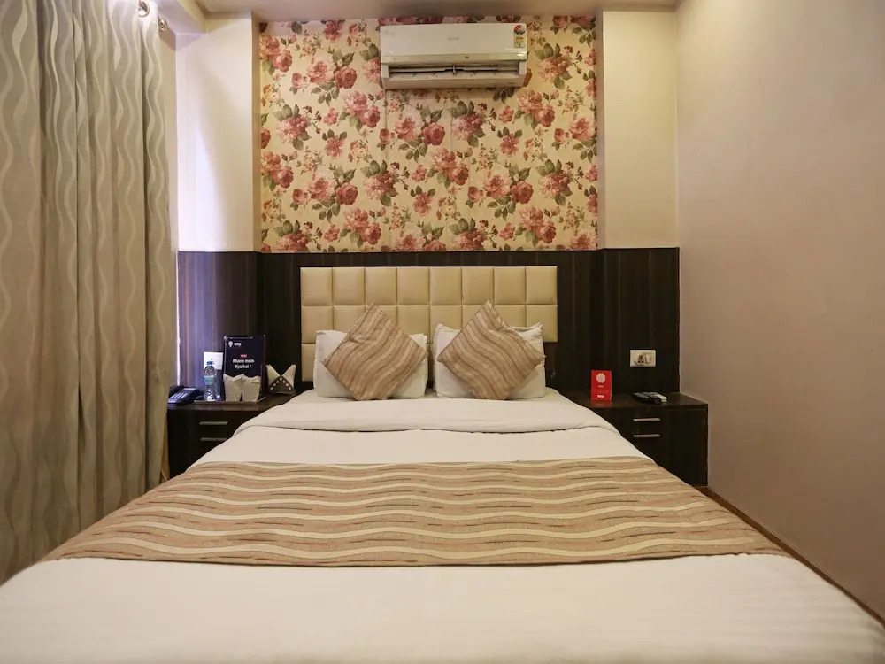 OYO 1807 Hotel Platinum Inn