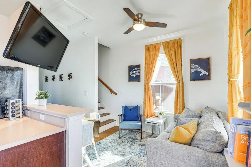 Walk to Beach: Family Home w/ Patio in Galveston