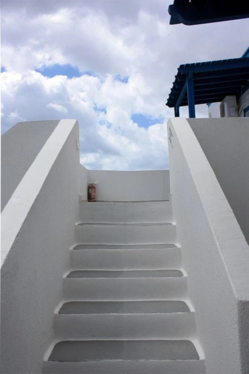 Lunar Santorini Hotel