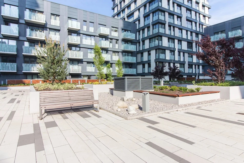 New Modern Apartment with Zizkov Parking