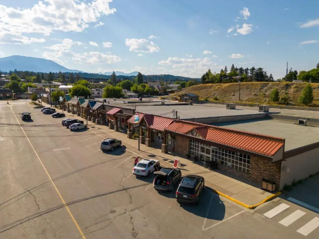 The Grizzly House I Sleep 7 I Patio & BBQ I 55 TV