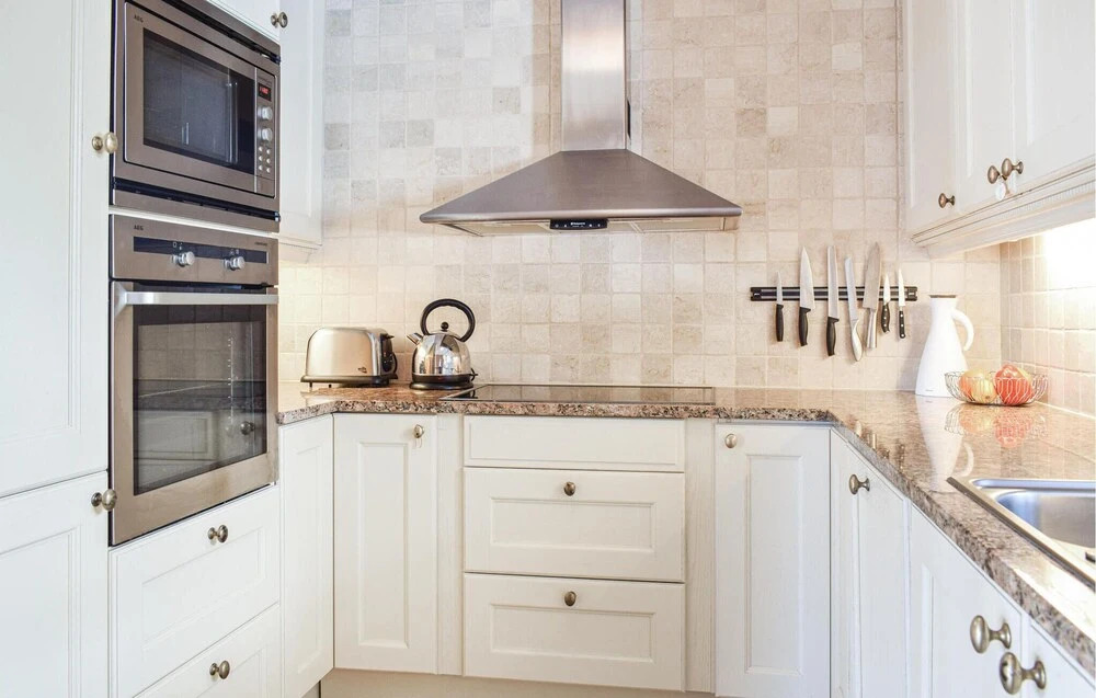 Nice Home in Røldal With 4 Bedrooms