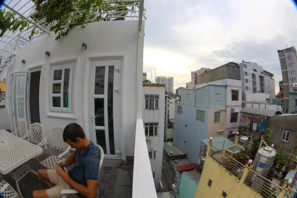 Full House Hostel