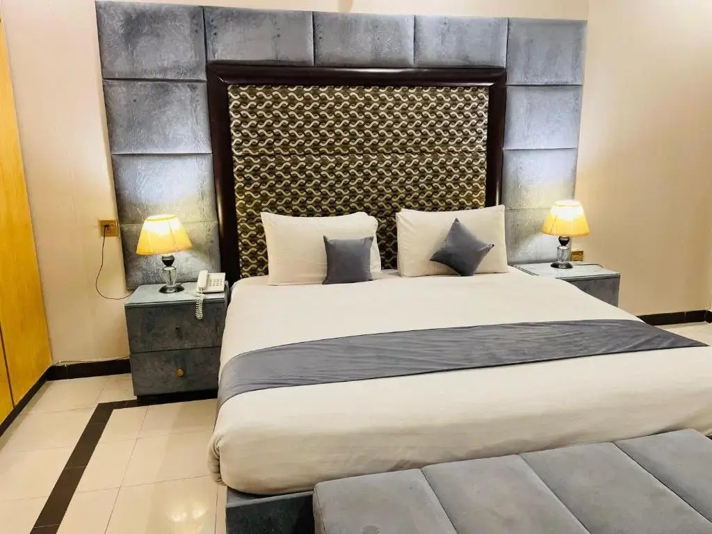 Infinity Hotel