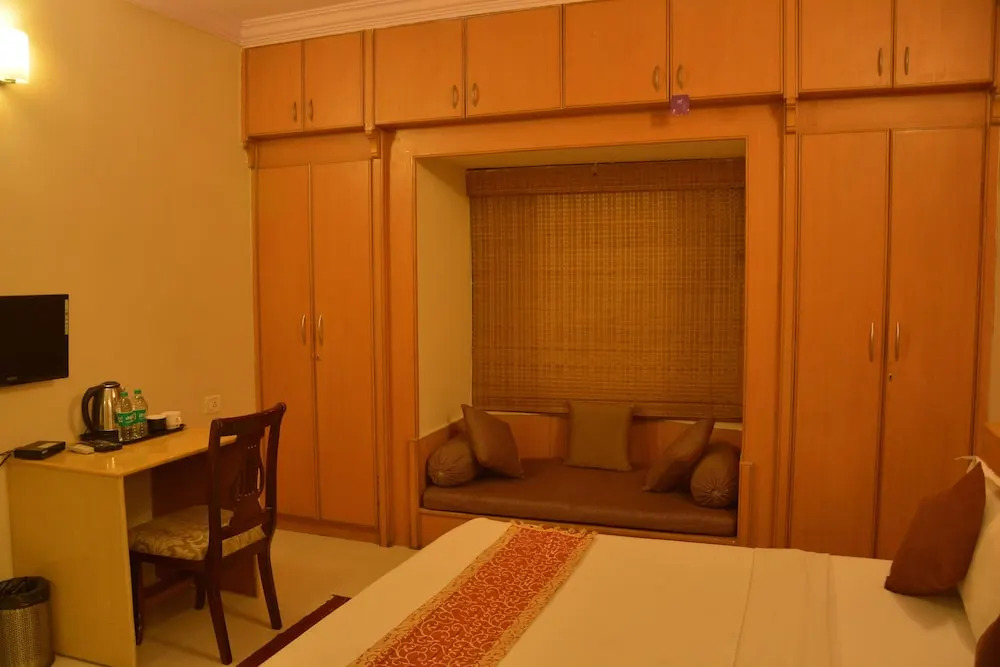 Aster Vue Service Apartment