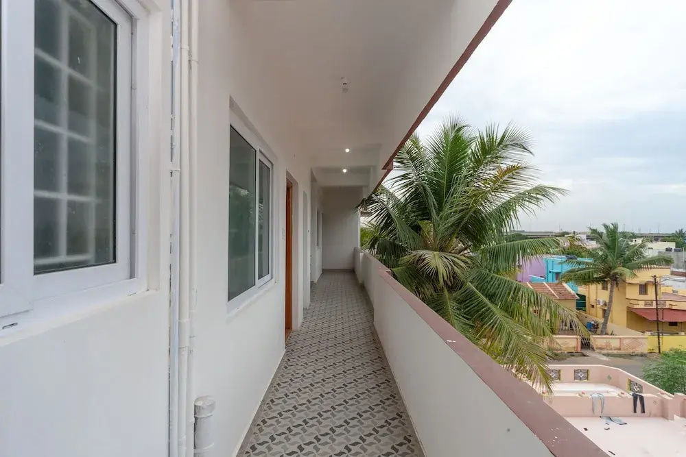 Oyo 15702 Thulsi Residency