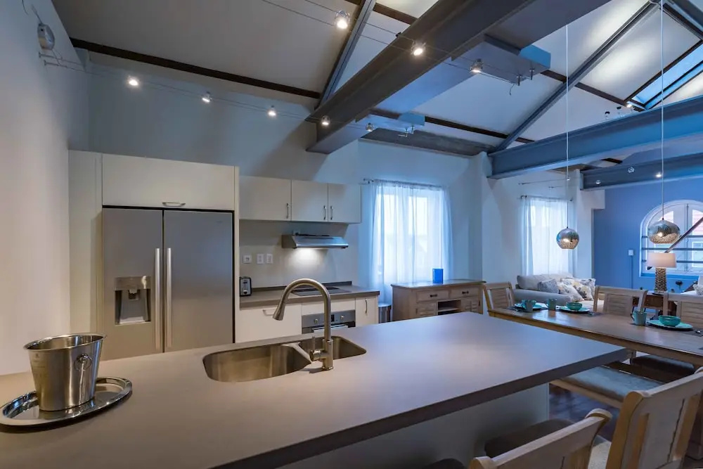 The Yellow Penthouse