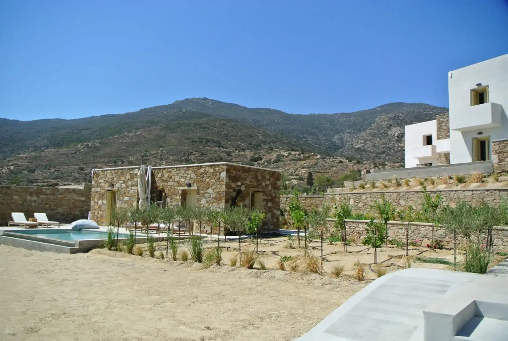 Agiannirema Ios Stone Houses with private pool