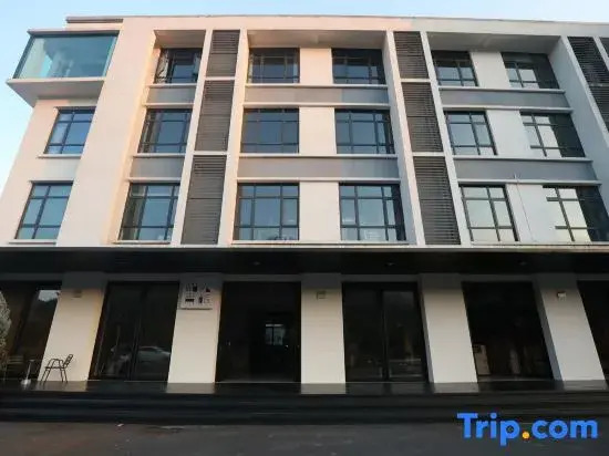 Enlighten Hostel