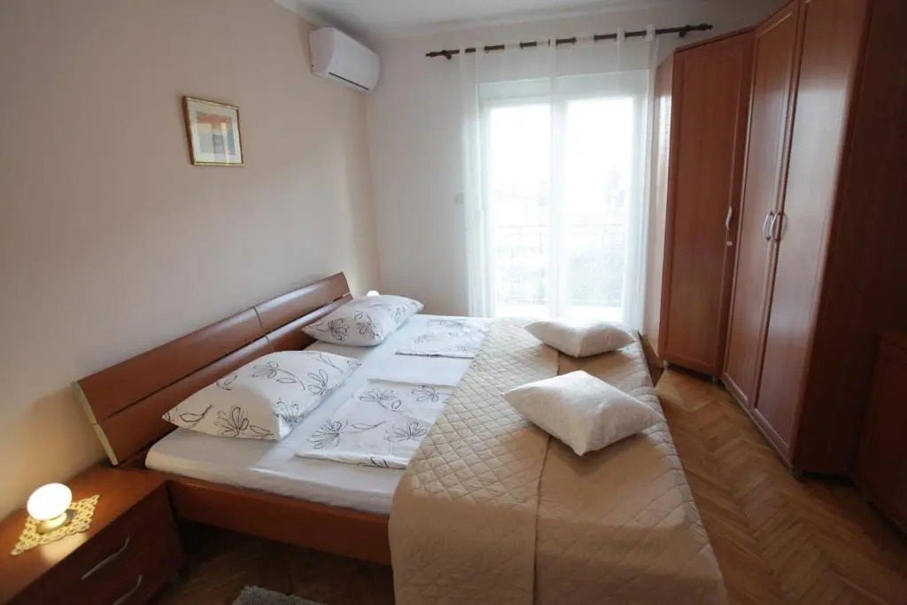 Apartments Kresan