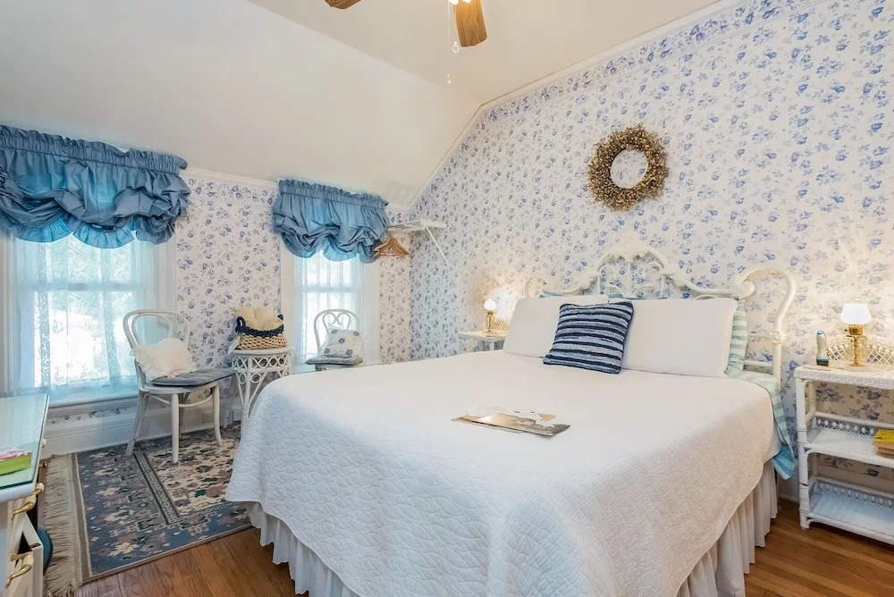 Kingsley House Bed & Breakfast - Full Home