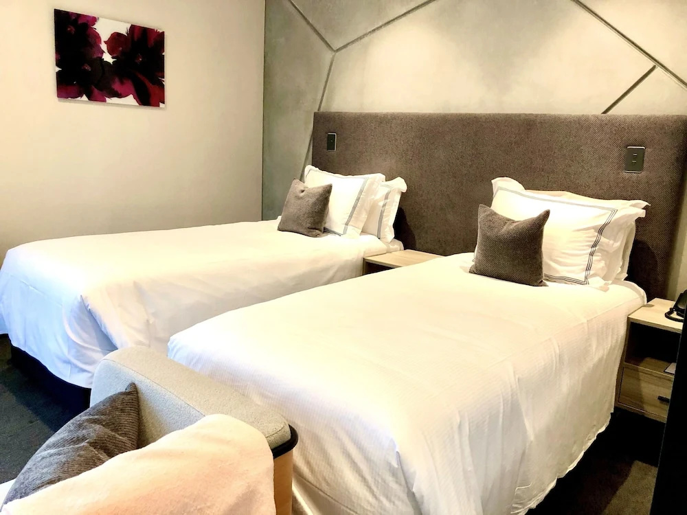 Whitewood Suites Inner City Luxury Apartments
