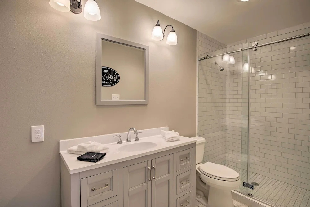 Broken Bow Home w/ Private Pool & Arcade Games