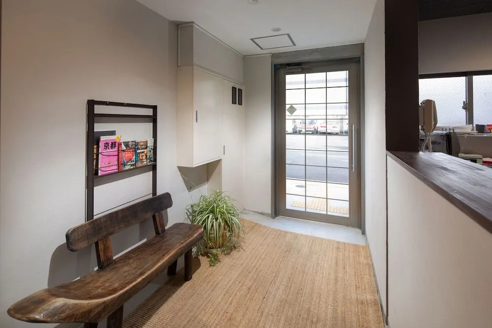 A&M House Enmachi Station