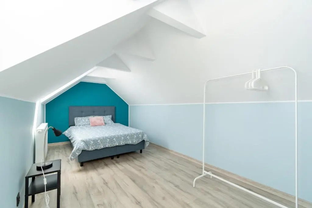 W Sam Las by Klif Ustka - Apartament na Parterze z Tarasem, Widokiem na Las i Parkingiem