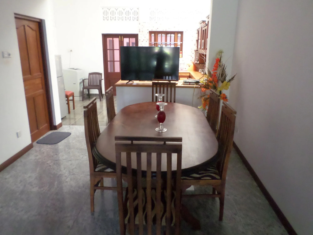 Leos Home Stay