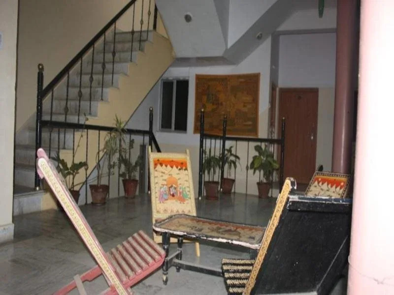New Paradise Inn