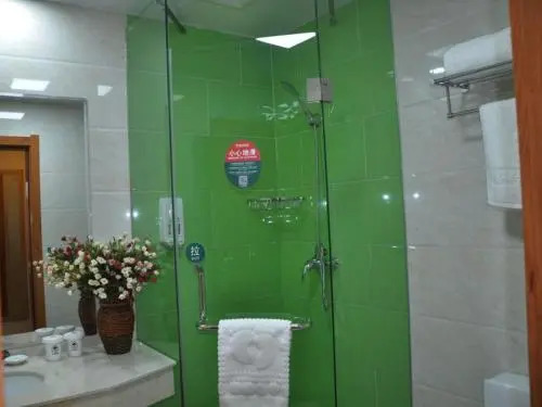 GreenTree Inn Golmud City Southern Suburb Express Hotel