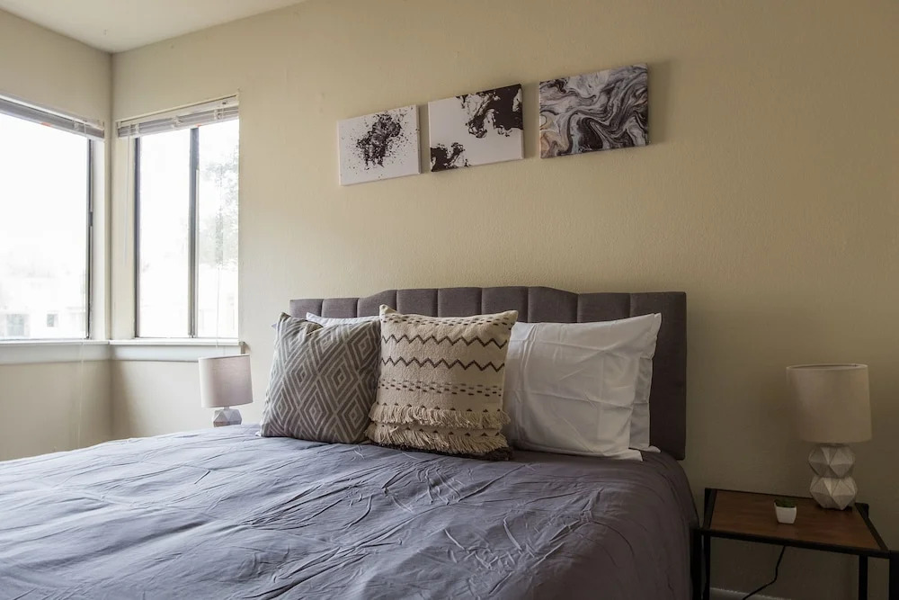 2 BR Apt in Windy Hill near beach by Frontdesk