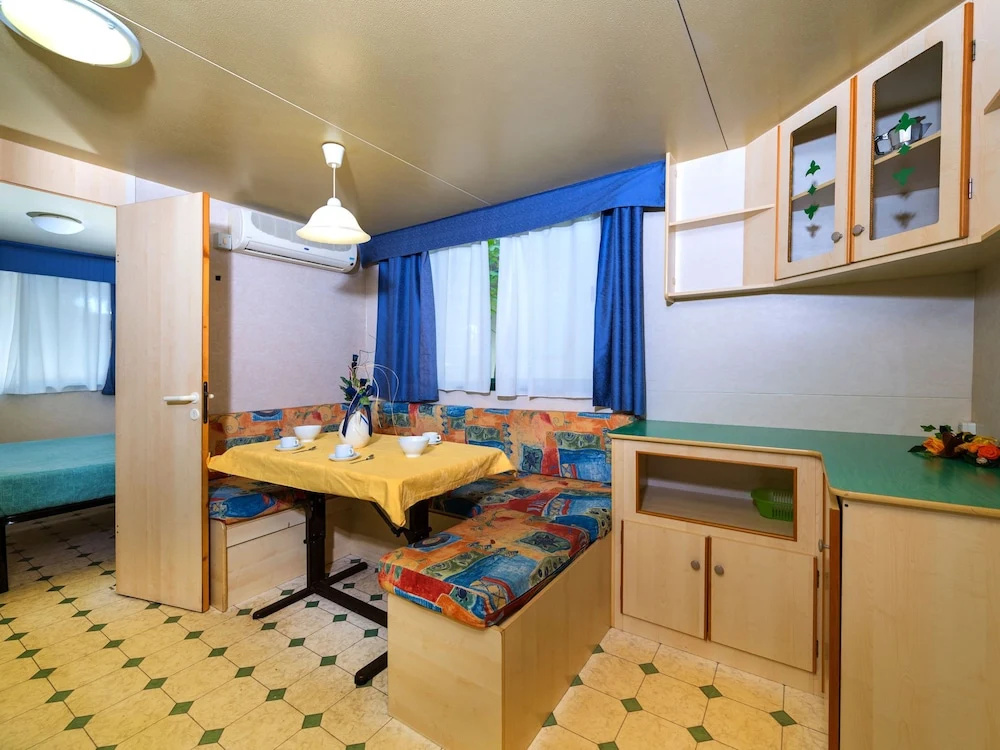 Pretty Mobile Home in Lido di Spina with Gym, Pool, Garden