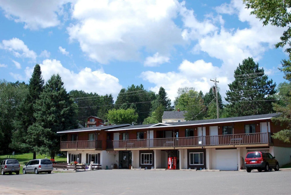 Lakeshore Motel Ice Lake