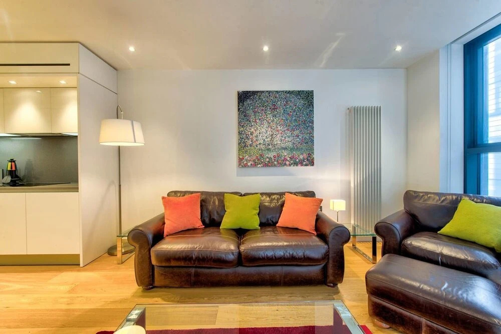 Iconic Quartermile Apartment: Heart of the Old Town