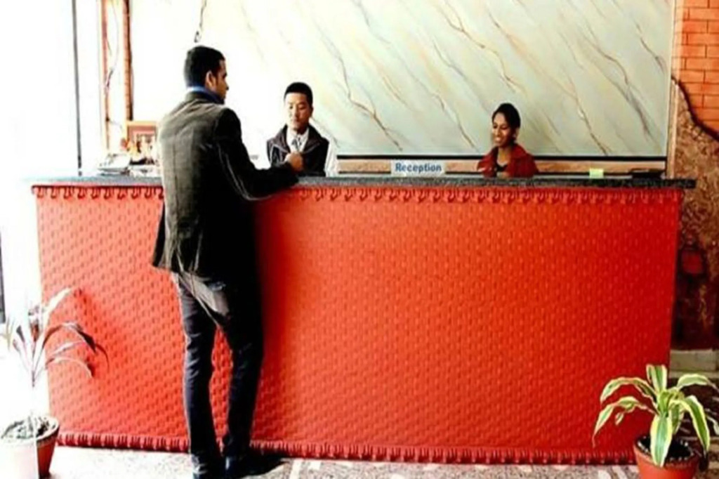 OYO 659 Hotel Lake Tower