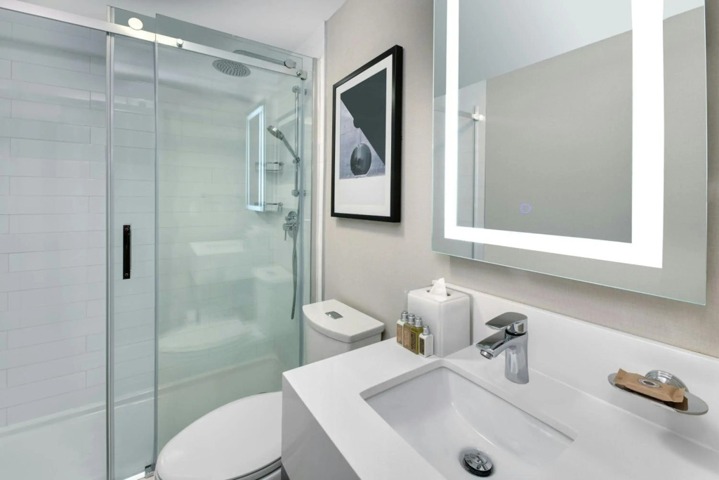 The Insignia Hotel, Sarnia, a Tribute Portfolio Hotel