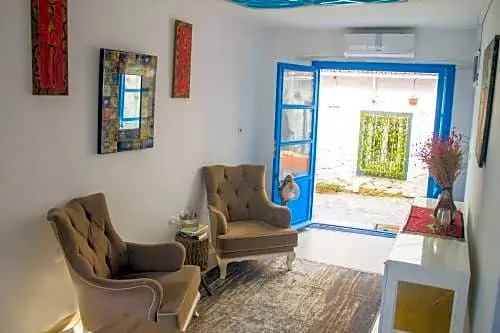 Lavinia Otel