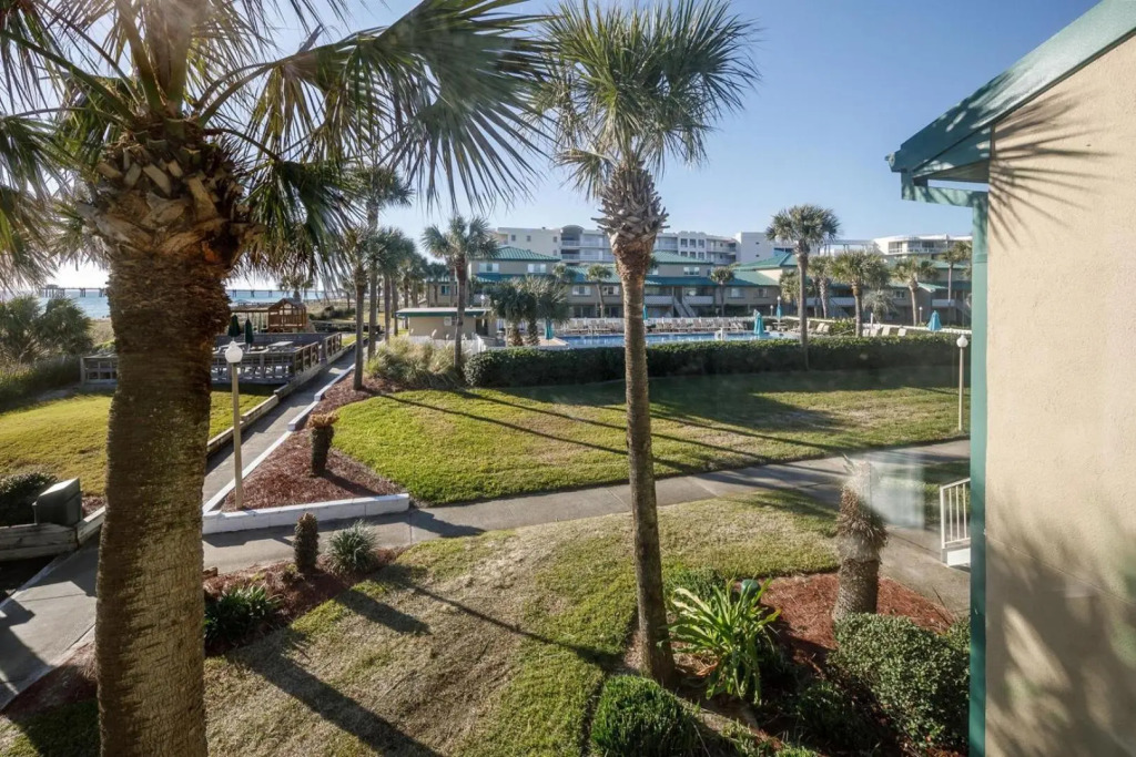 Seaspray Condos 117