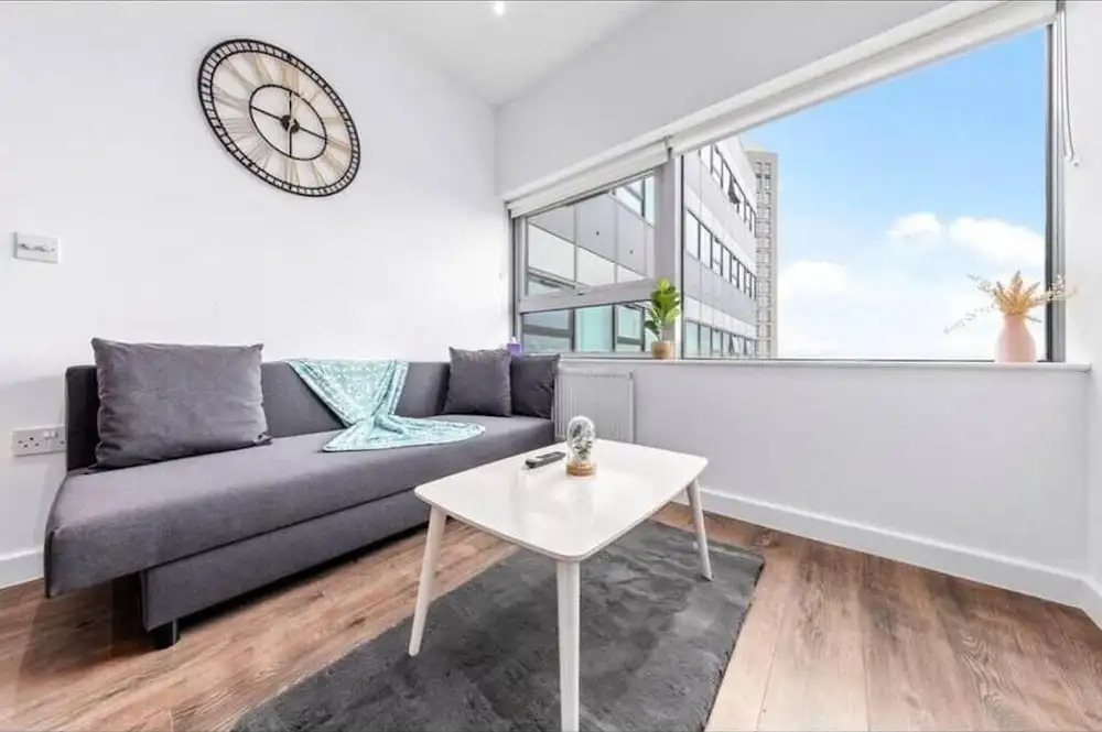 Captivating 1-bed Apartment 15 min to Londonbridge