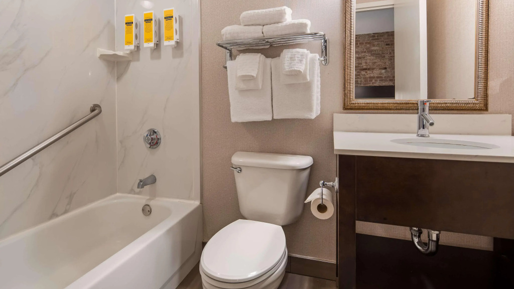 Best Western Plus St. Christopher Hotel