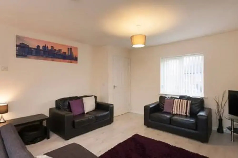 Malsbury Avenue Apartment