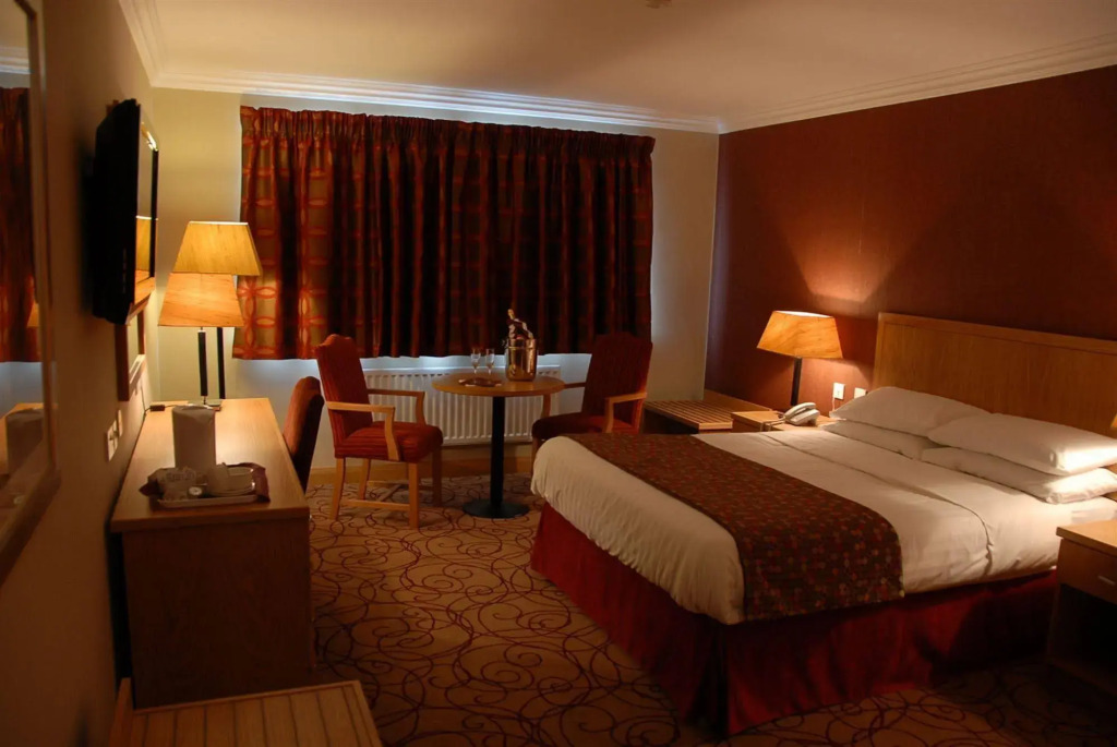 Curran Court Hotel