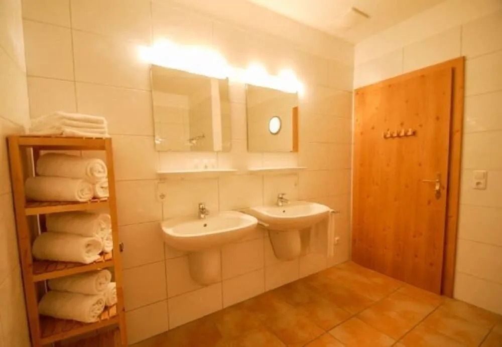All Seasons Lodge by All in One Apartments